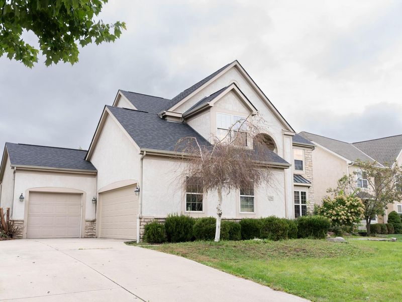 5042 Silver Woods Lane, Dublin, OH 43016 Photo 2