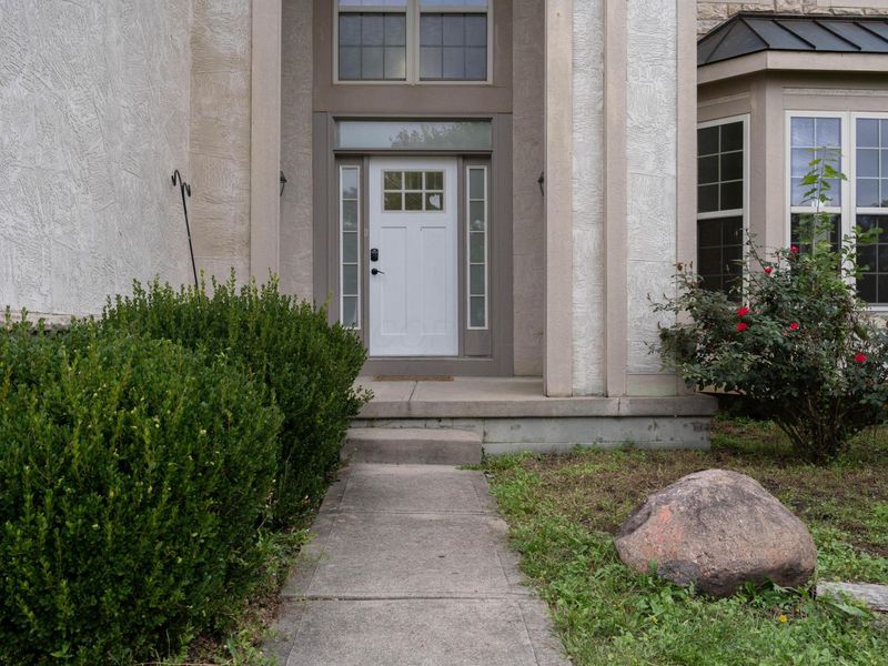 5042 Silver Woods Lane, Dublin, OH 43016 Photo 4