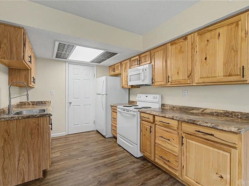 1442 Sanzon Drive, Fairborn, OH 45324 Photo 18