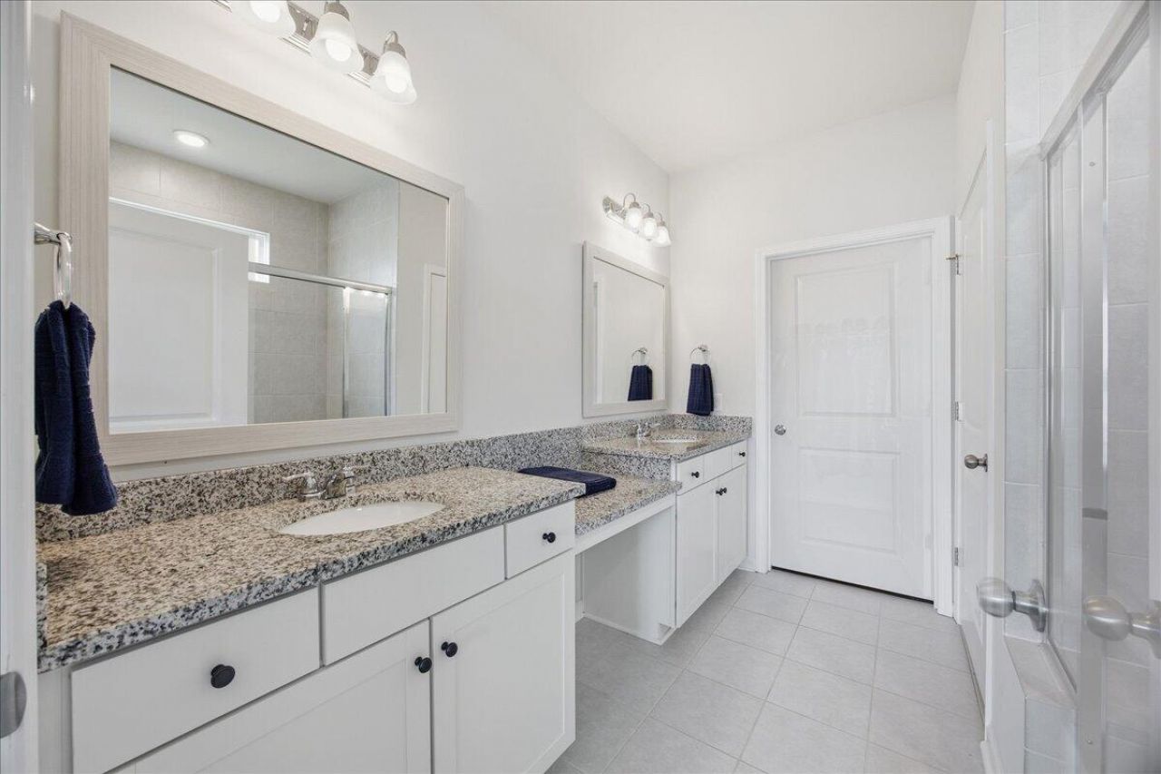6231 Woodsedge Court Photo 7