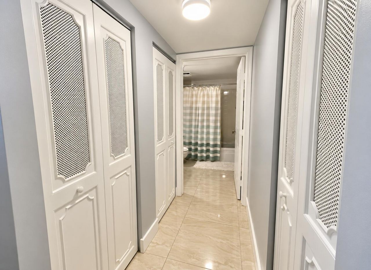 4570 NW 18th Avenue, Unit 404, Deerfield Beach, FL 33064 Photo