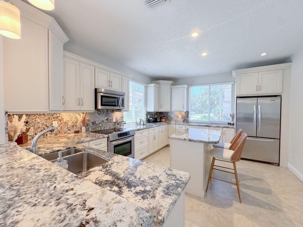 6819 Via Regina, Boca Raton, FL 33433 Photo