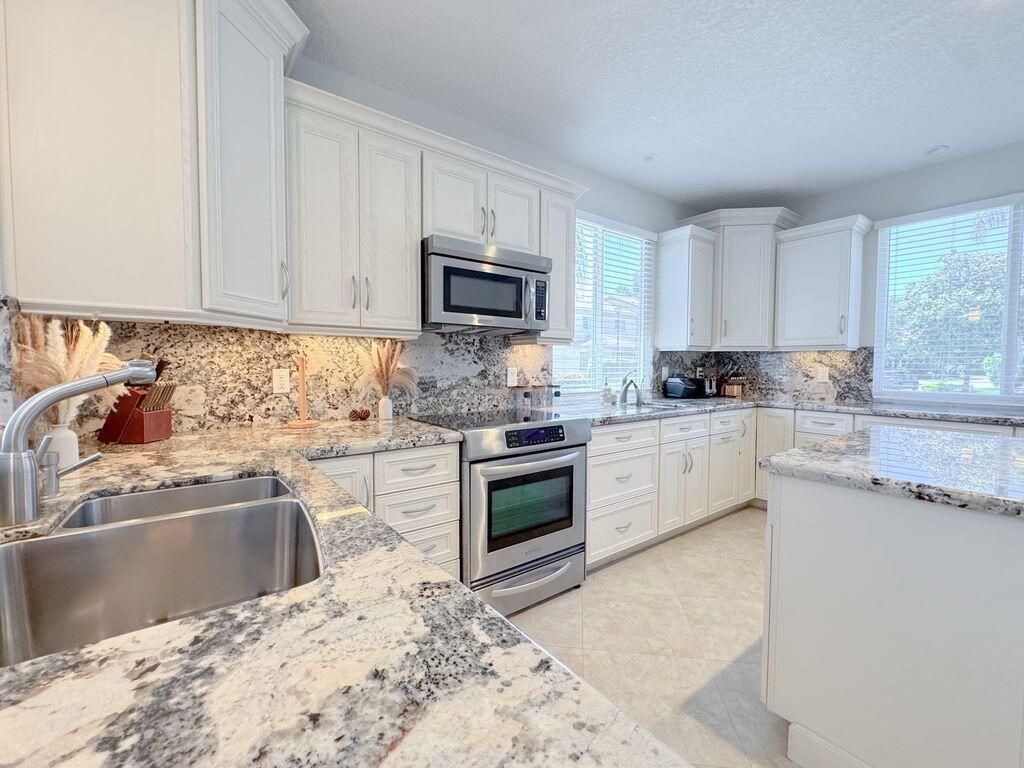 6819 Via Regina, Boca Raton, FL 33433 Photo