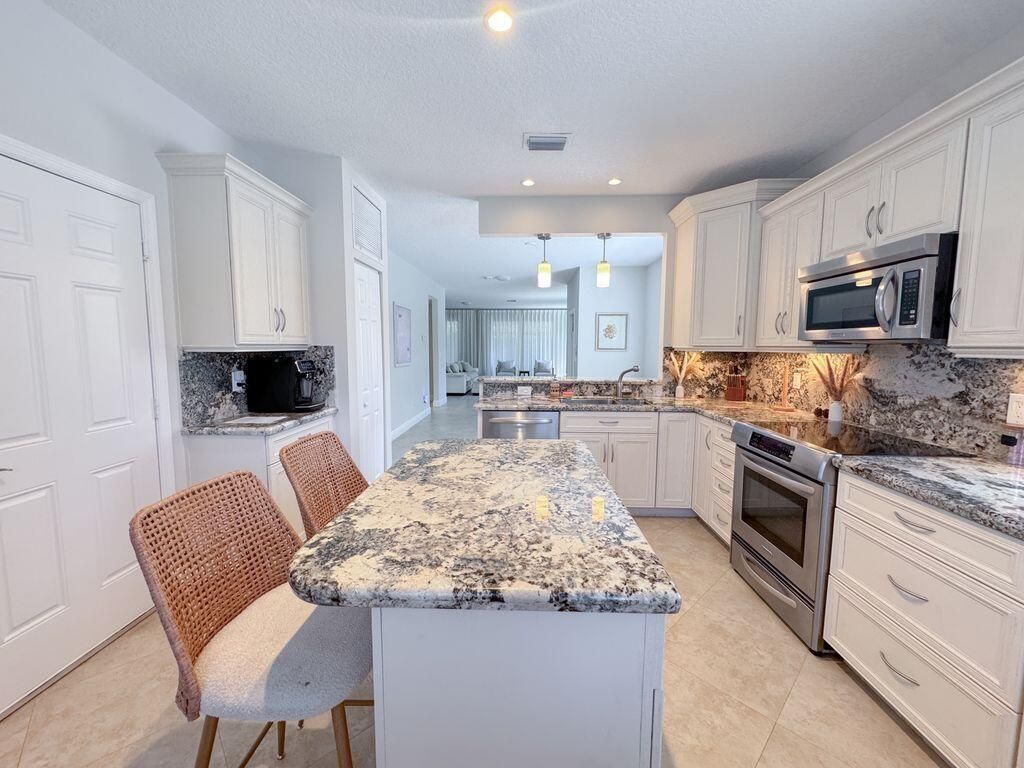6819 Via Regina, Boca Raton, FL 33433 Photo
