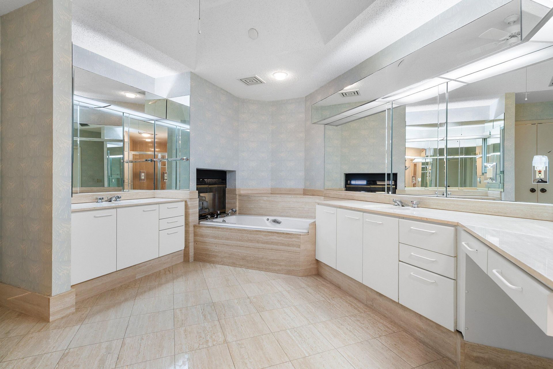 2920 SE Dune Drive, Unit 230, Hutchinson Island, FL 34996 Photo