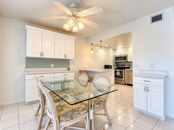 102 GREENBRIER A, West Palm Beach, FL 33417