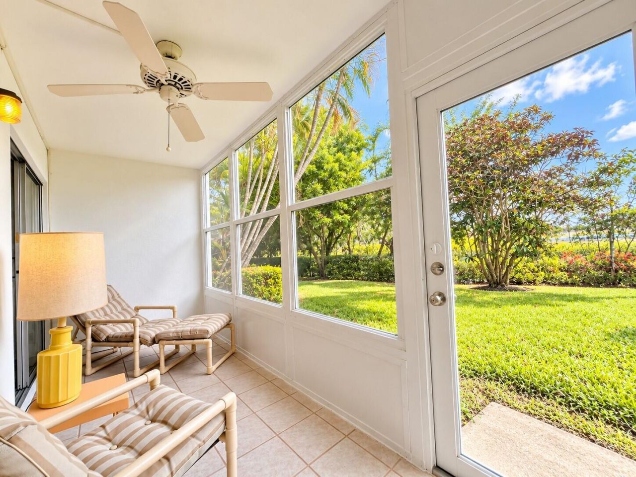 102 Greenbrier A, West Palm Beach, FL 33417 Photo