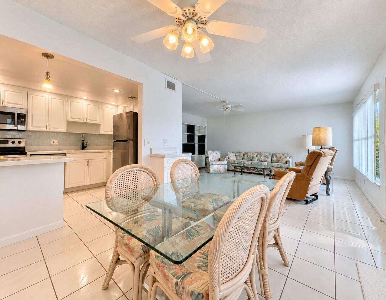 102 Greenbrier A, West Palm Beach, FL 33417 Photo