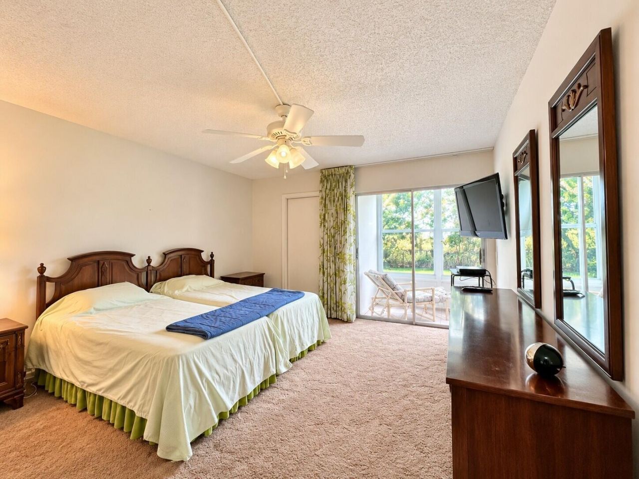 102 Greenbrier A, West Palm Beach, FL 33417 Photo