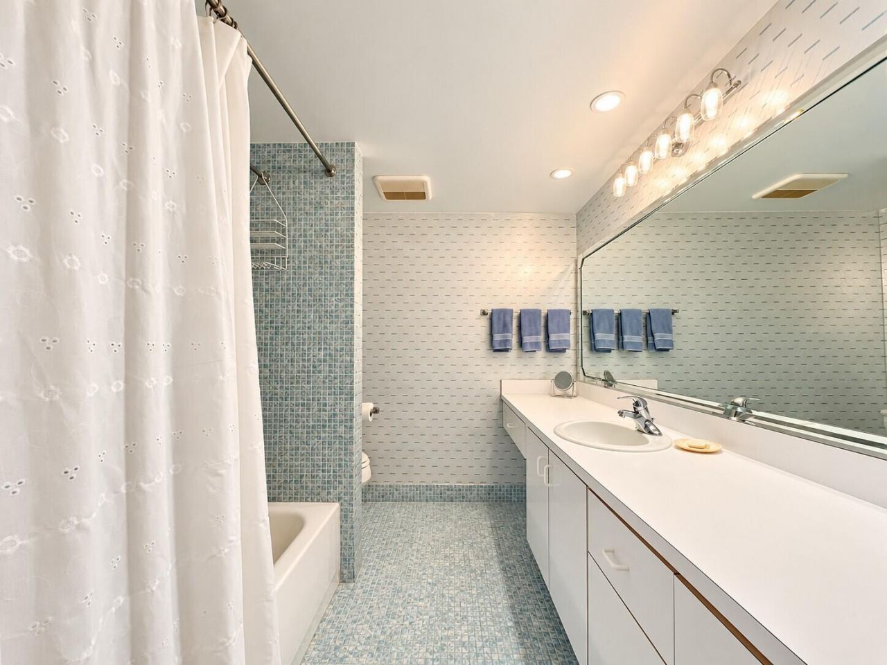 102 Greenbrier A, West Palm Beach, FL 33417 Photo