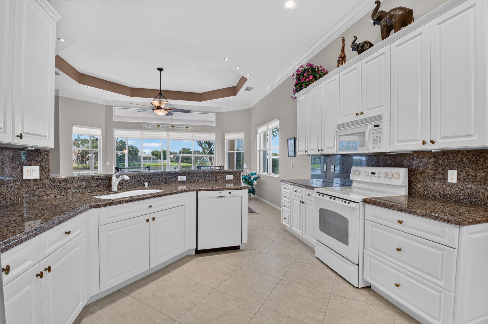 8066 Rossini Way, Lake Worth, FL 33467 Photo