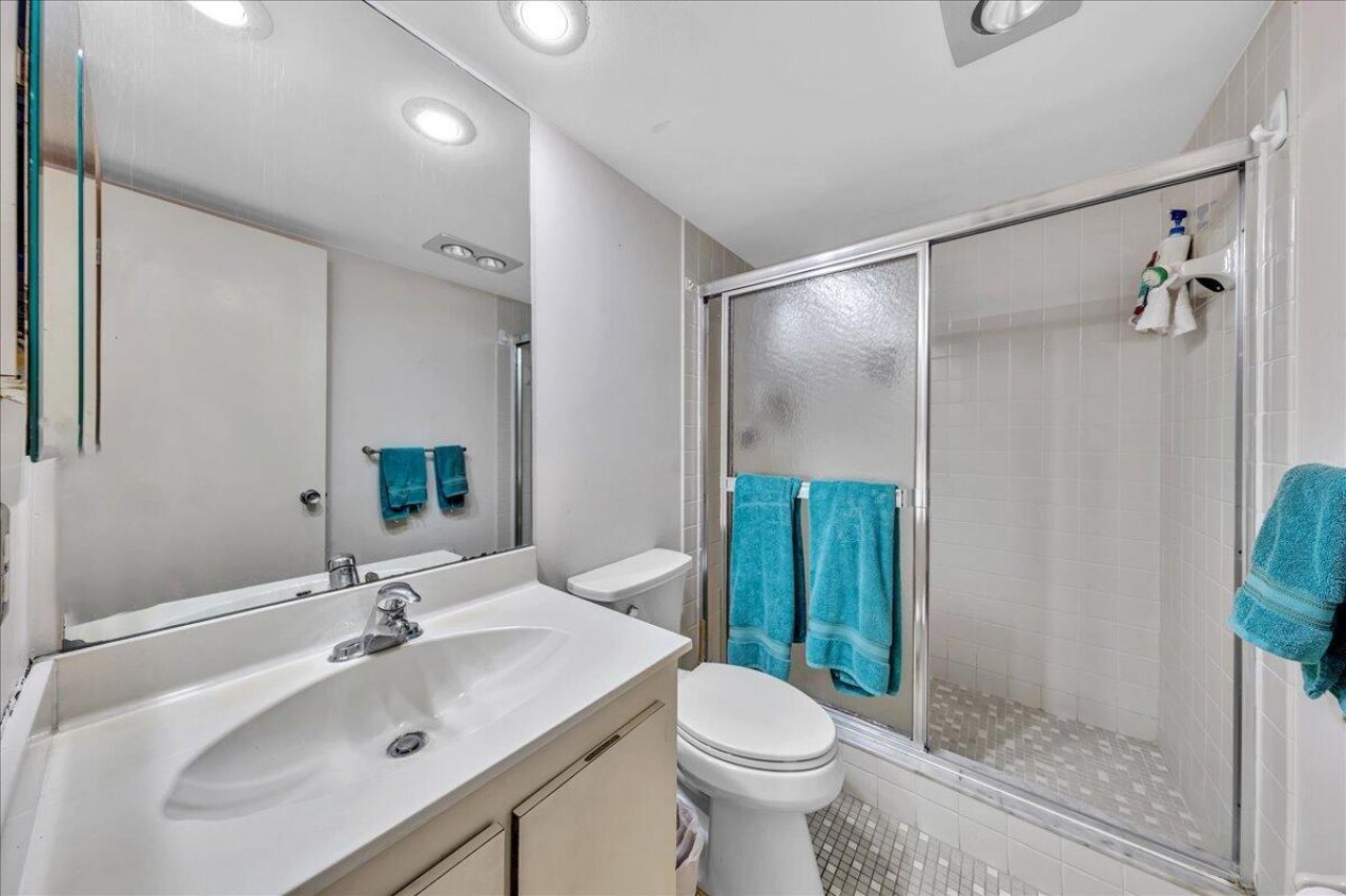3520 Oaks Way, Unit 904, Pompano Beach, FL 33069 Photo
