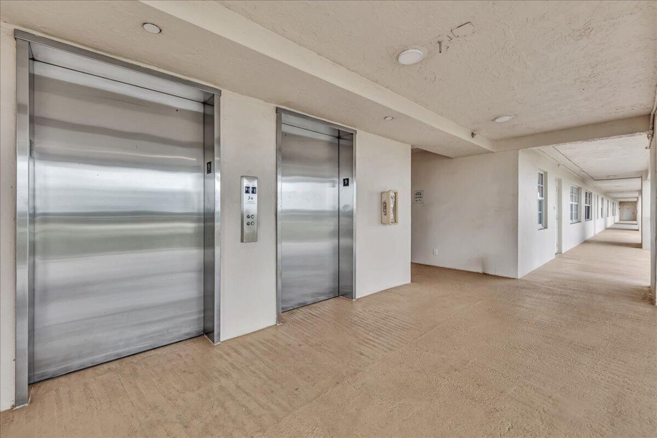 3520 Oaks Way, Unit 904, Pompano Beach, FL 33069 Photo