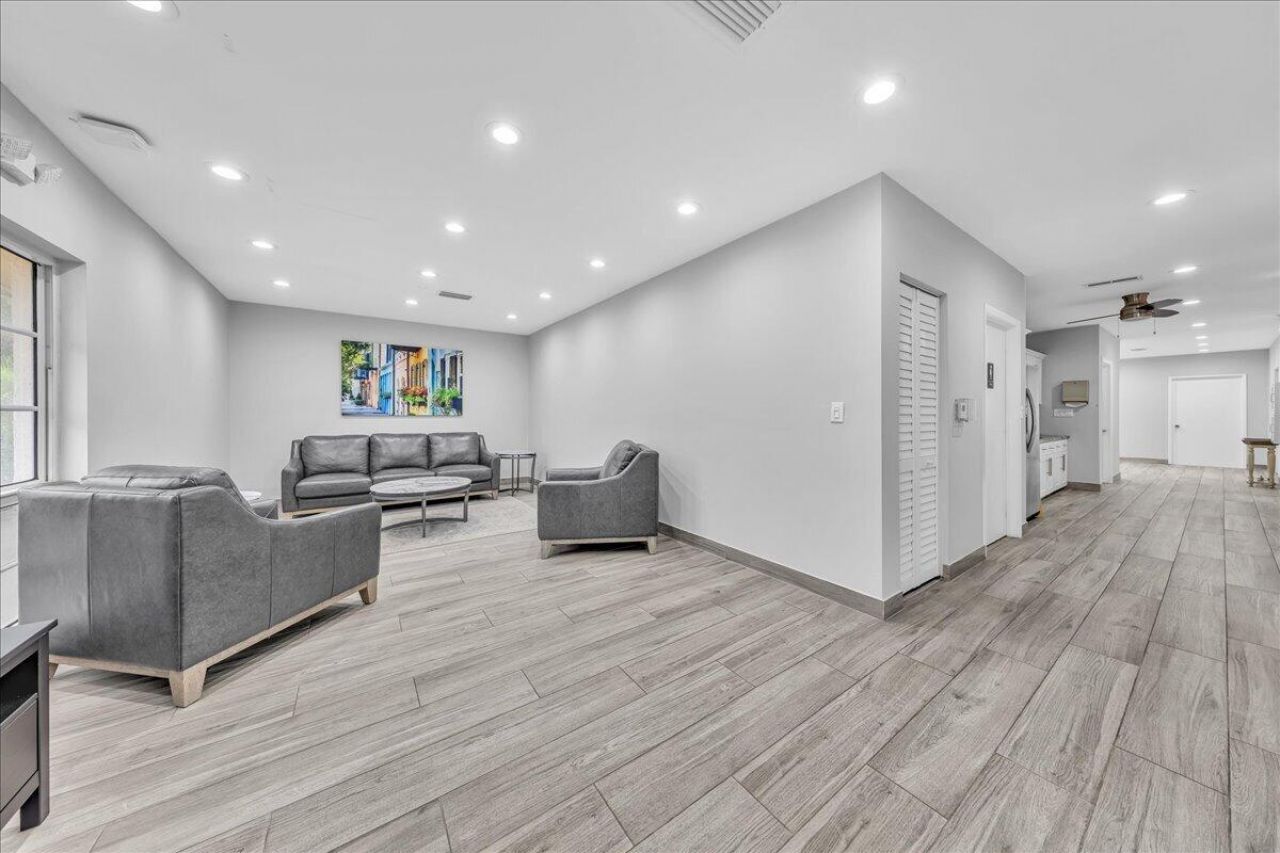 3520 Oaks Way, Unit 904, Pompano Beach, FL 33069 Photo