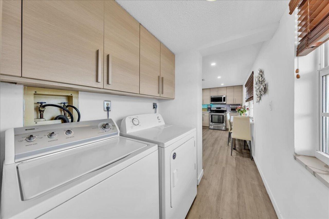 3520 Oaks Way, Unit 904, Pompano Beach, FL 33069 Photo