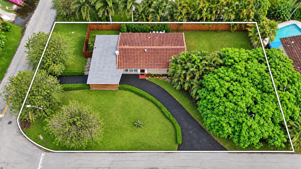 707 NW 24th Street, Wilton Manors, FL 33311 Main Photo