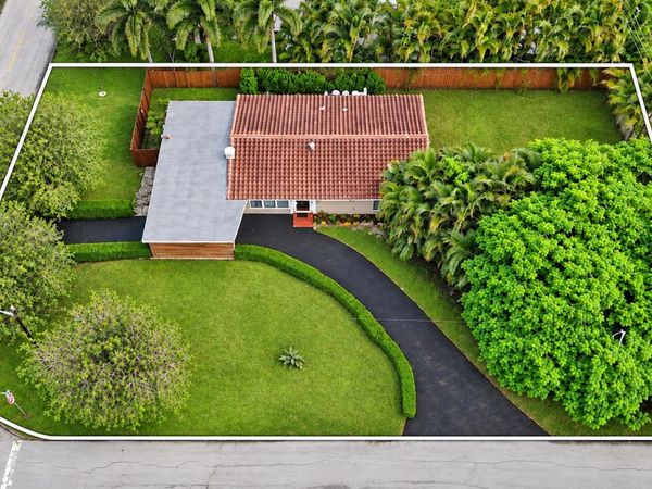 707 NW 24TH Street, Wilton Manors, FL 33311