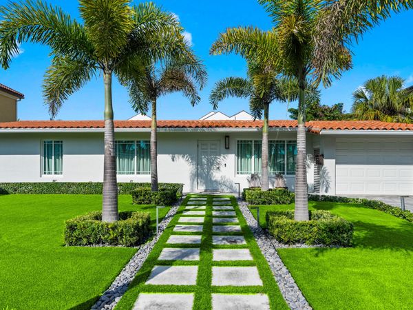 881 NE 4TH Avenue, Boca Raton, FL 33432