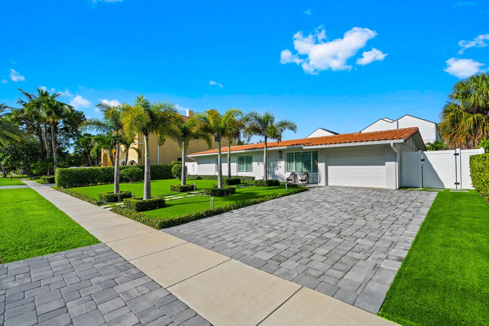 881 NE 4th Avenue, Boca Raton, FL 33432 Photo