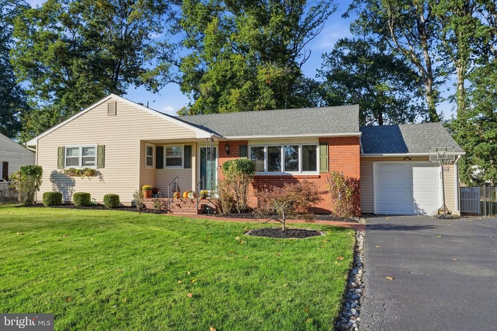 144 Susan Drive, Ewing Township, NJ 08638 Main Photo