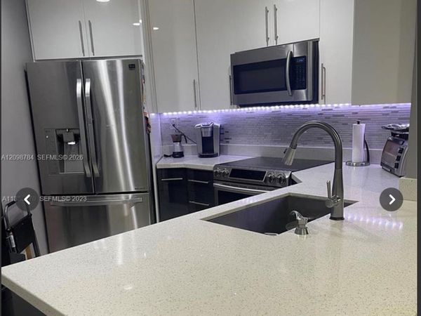 10241 NW 9th St Cir , Unit 209-5, Miami, FL 33172
