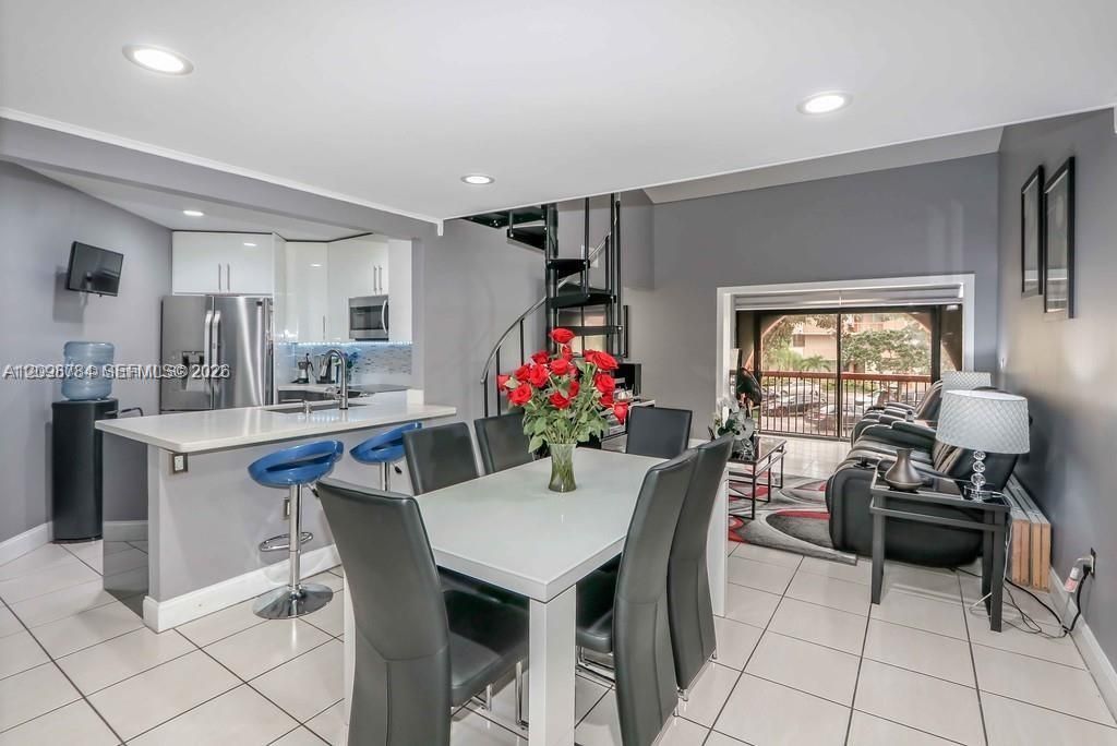 10241 NW 9th St Cir , Unit 209-5, Miami, FL 33172 Photo