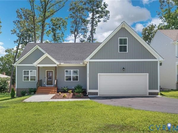 4325 Poplar Village Drive, Chester, VA 23831