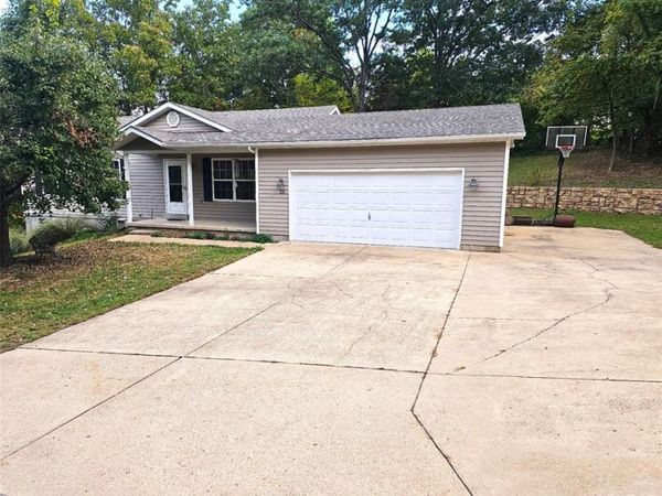 19 Choiceland Court , Union, MO 63084