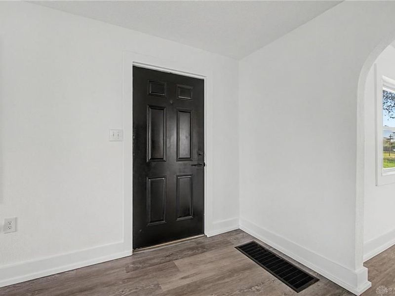 3810 Germantown Pike, Dayton, OH 45417 Photo 2