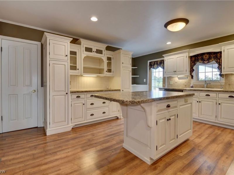 7759 Edie Hill Road SE, Uhrichsville, OH 44683 Photo 6
