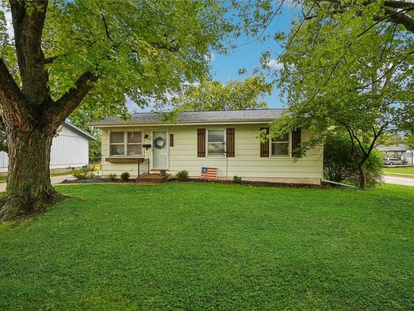 1401 39th Street SE, Cedar Rapids, IA 52403