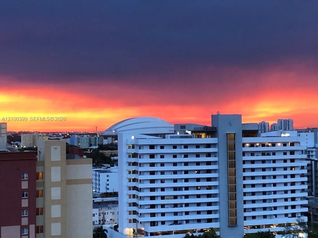 10 SW South River Dr , Unit 1513, Miami, FL 33130 Photo