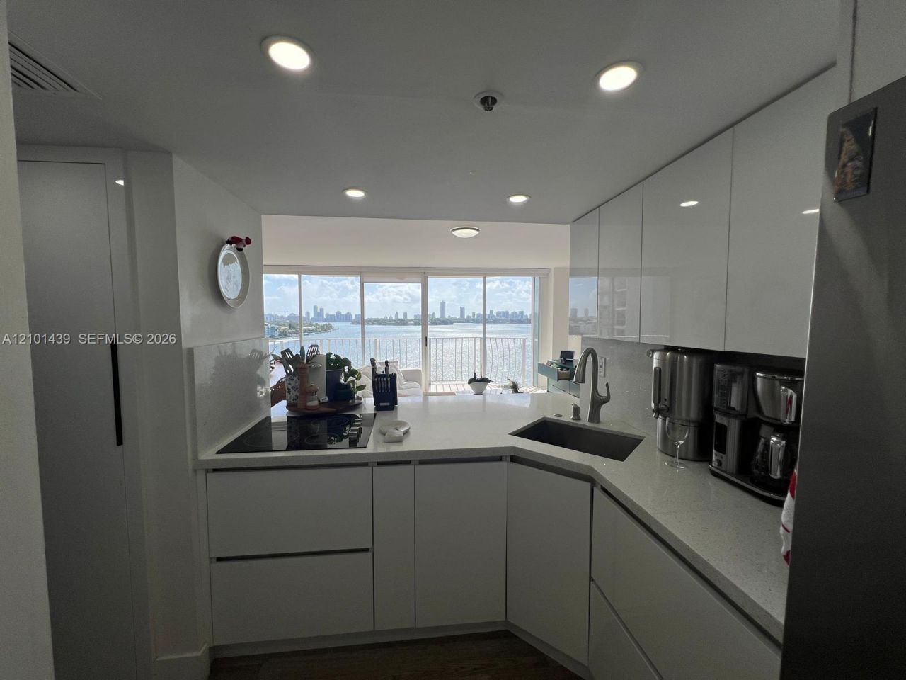 7601 E Treasure Dr , Unit 1107, North Bay Village, FL 33141 Photo