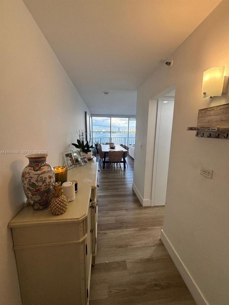 7601 E Treasure Dr , Unit 1107, North Bay Village, FL 33141 Photo