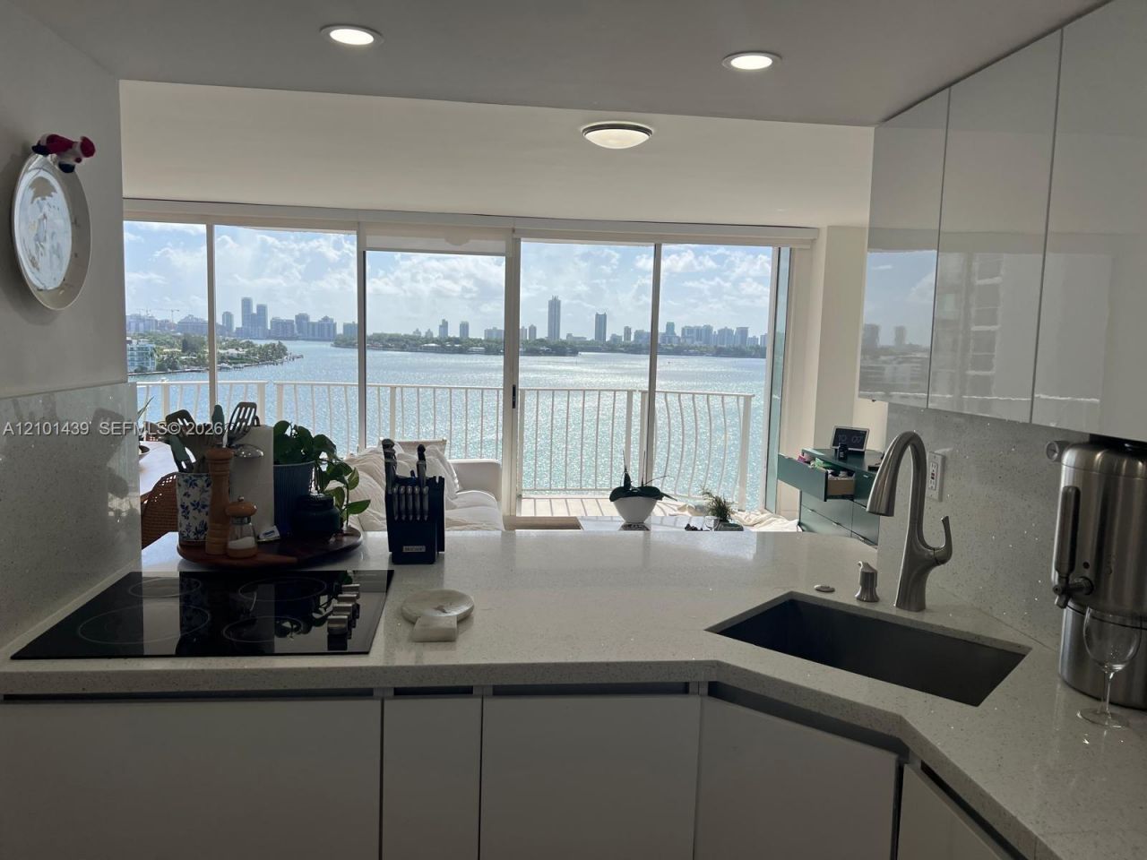 7601 E Treasure Dr , Unit 1107, North Bay Village, FL 33141 Photo