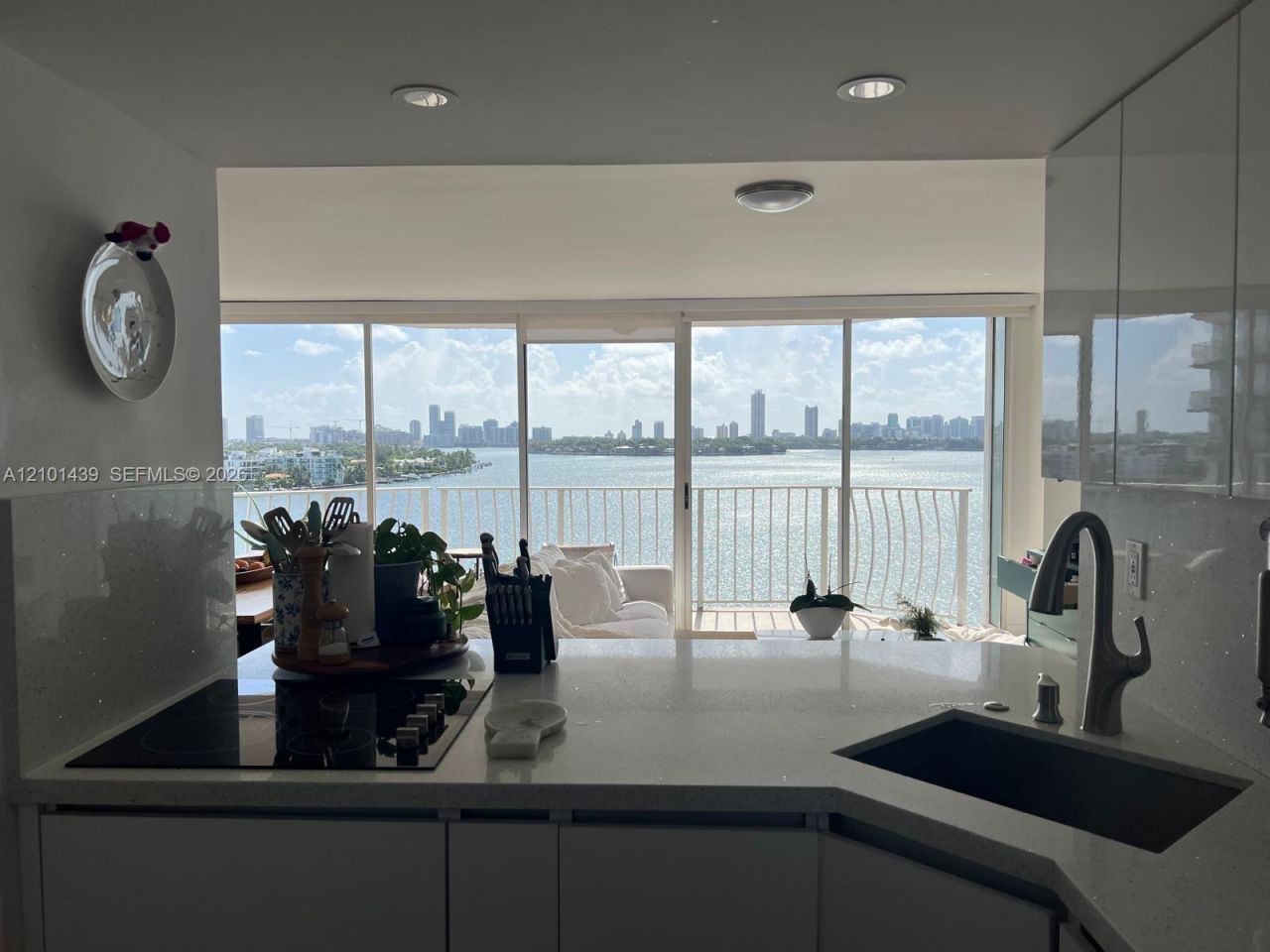 7601 E Treasure Dr , Unit 1107, North Bay Village, FL 33141 Photo