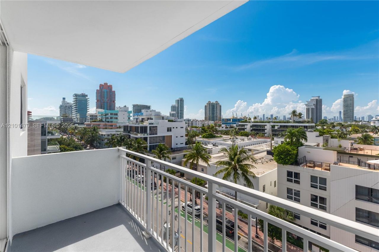 345 Ocean Dr, Unit 705, Miami Beach, FL 33139 Photo