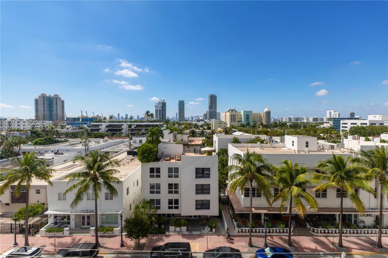 345 Ocean Dr, Unit 705, Miami Beach, FL 33139 Photo