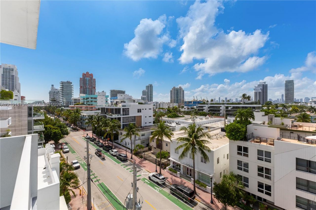 345 Ocean Dr, Unit 705, Miami Beach, FL 33139 Photo