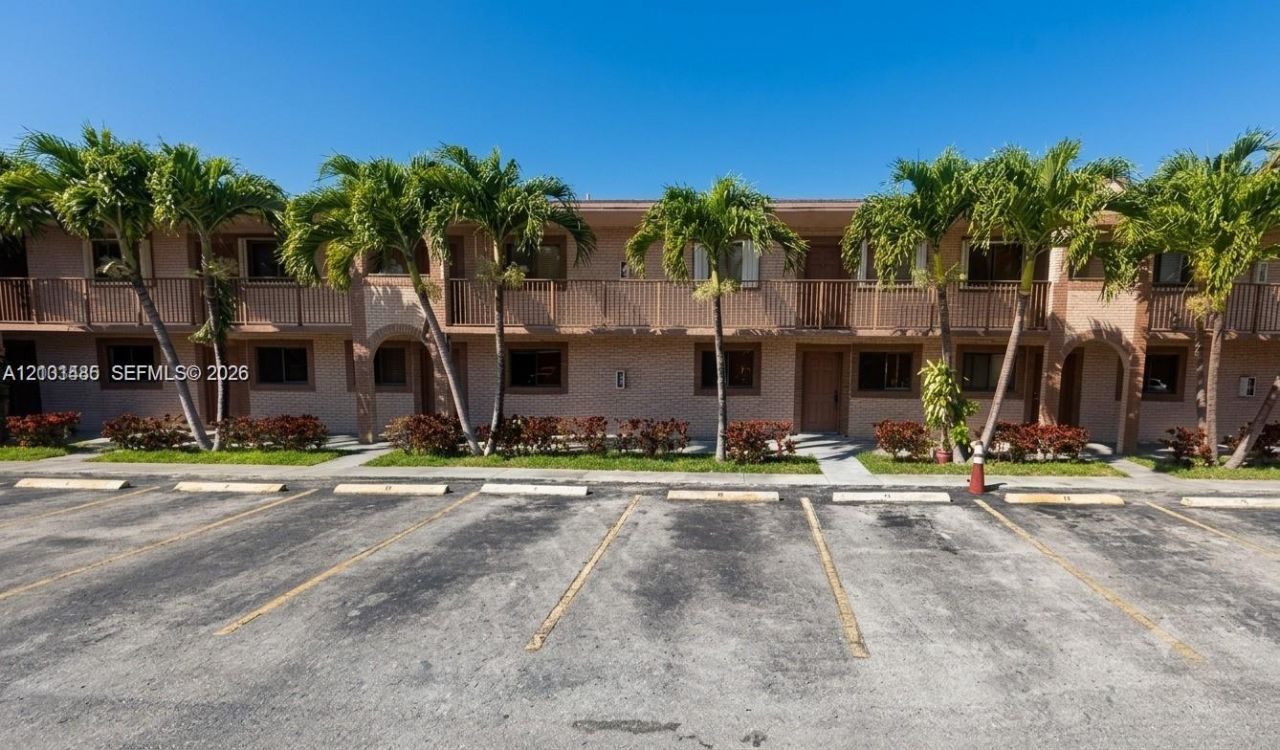 2348 W 56th St , Unit 19, Hialeah, FL 33016 Photo