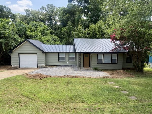 714 McGraw St , Clarksville, TN 37040