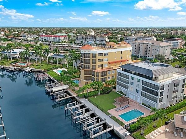 910 Panama CT , Unit 302, MARCO ISLAND, FL 34145