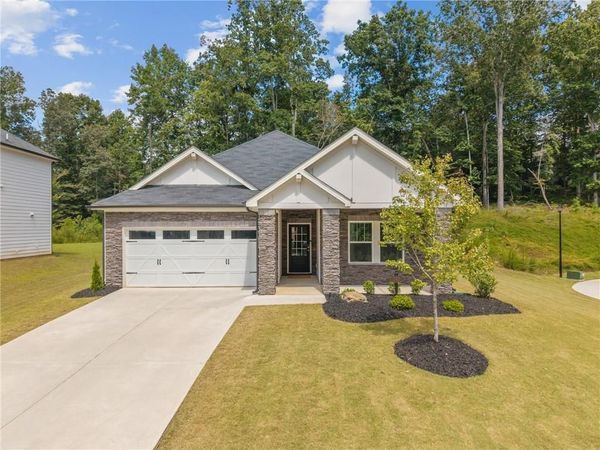 181 Long Leaf Street , Dawsonville, GA 30534
