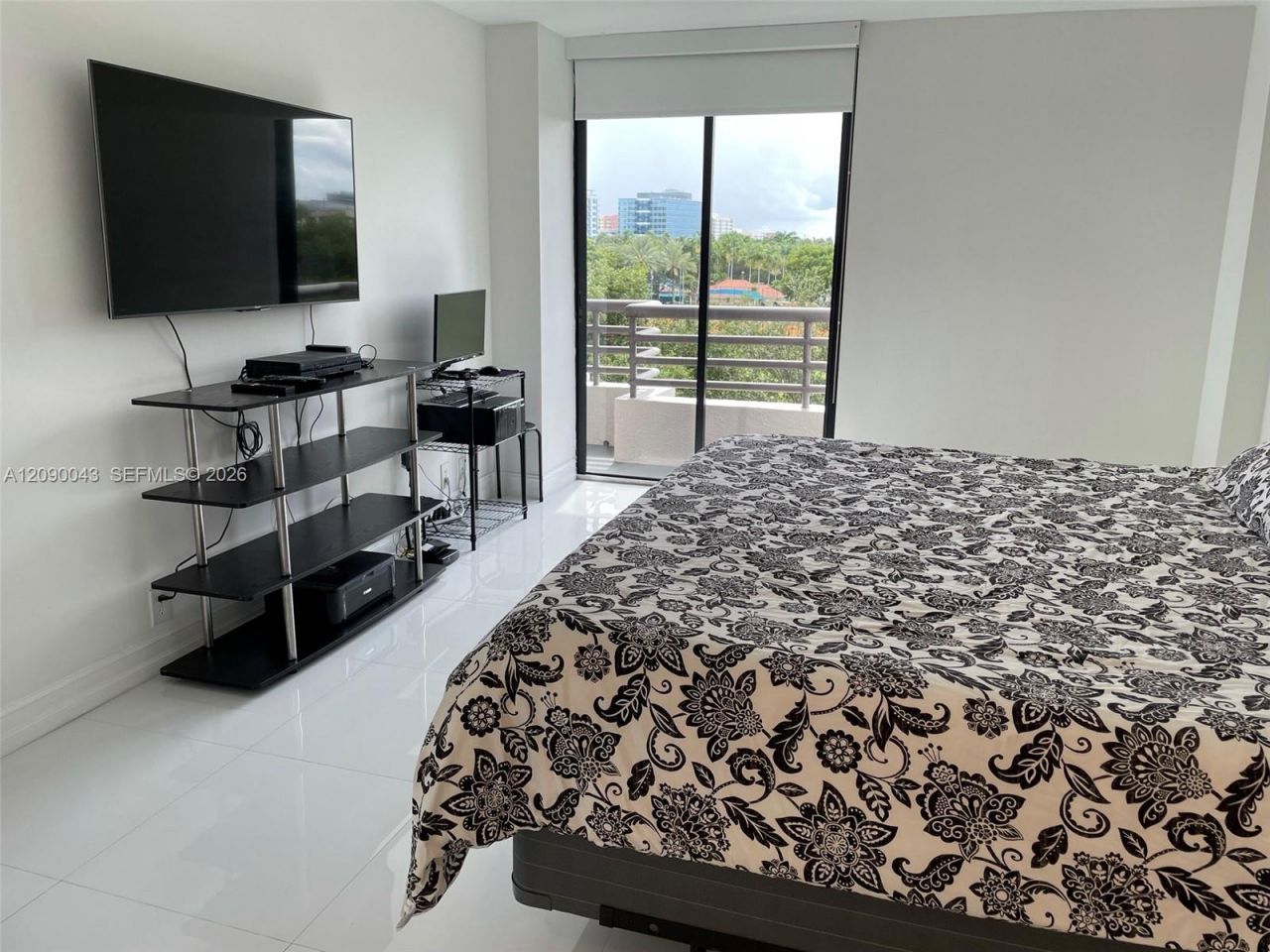 3300 NE 191 St , Unit 504, Aventura, FL 33180 Photo