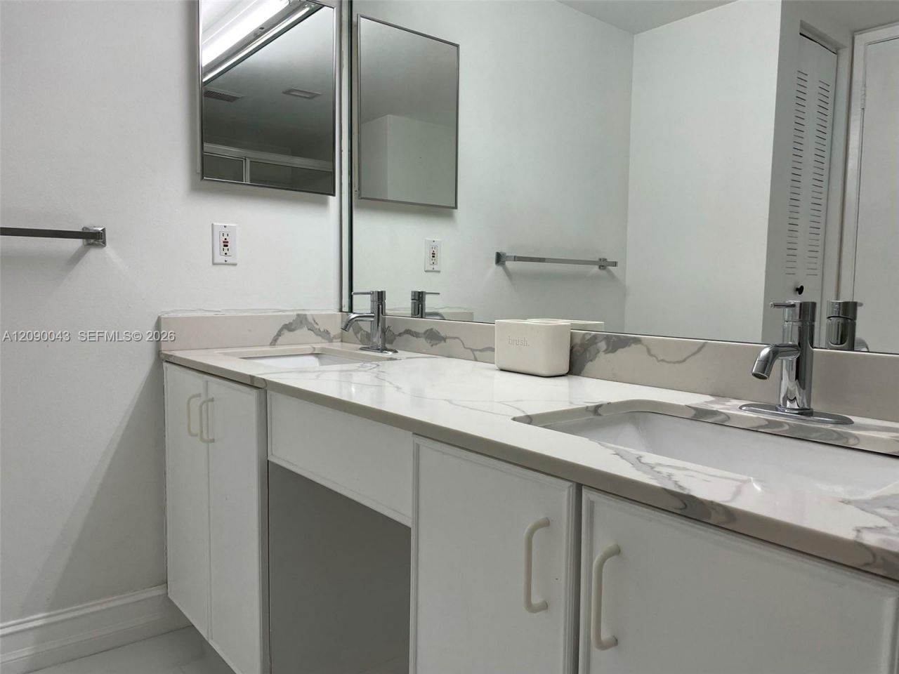 3300 NE 191 St , Unit 504, Aventura, FL 33180 Photo