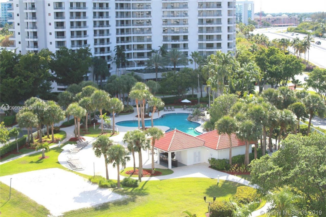 3300 NE 191 St , Unit 504, Aventura, FL 33180 Photo