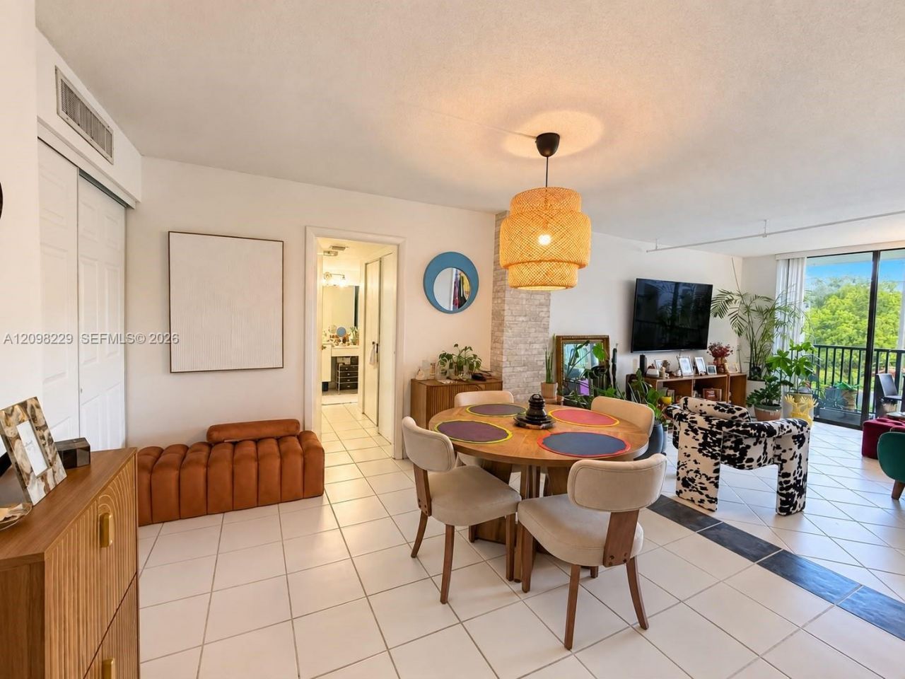 3101 N Country Club Dr , Unit 301, Aventura, FL 33180 Photo