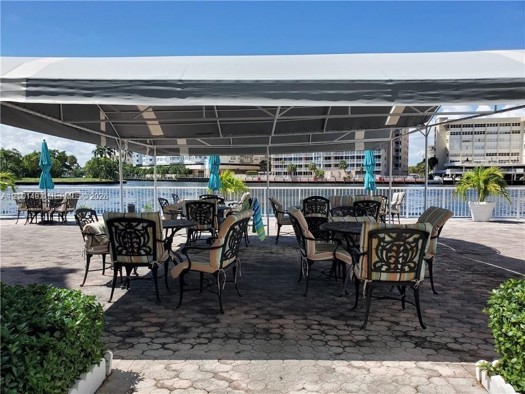 1913 S Ocean Dr, Unit 212, Hallandale Beach, FL 33009 Photo