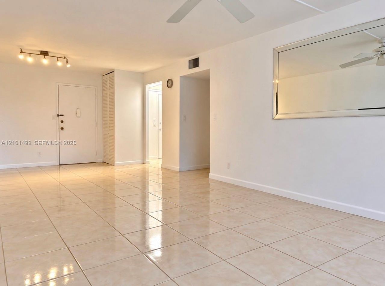 1913 S Ocean Dr, Unit 212, Hallandale Beach, FL 33009 Photo