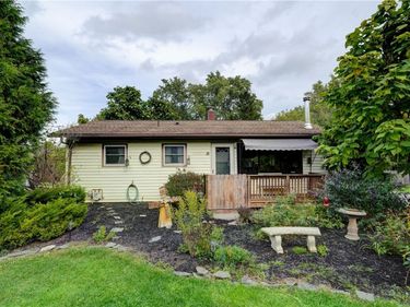 18 Fairlawn Drive, Honeoye Falls, NY 14472